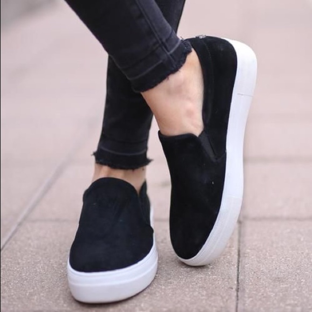 STEVE MADDEN Platform Slide Sneakers